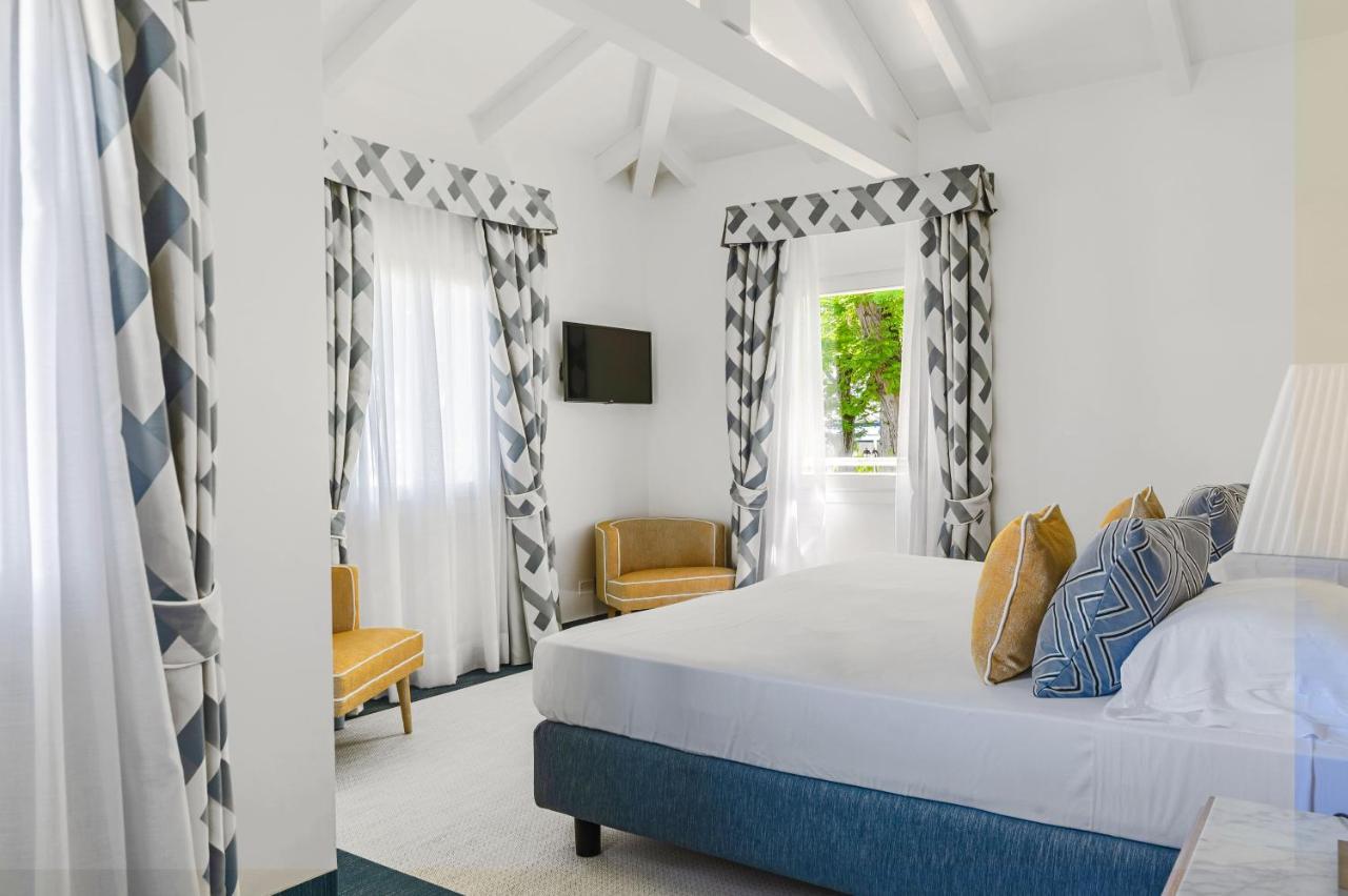 Casa Bianca Al Mare Hotel ลิโดดิเยโซโล ภายนอก รูปภาพ
