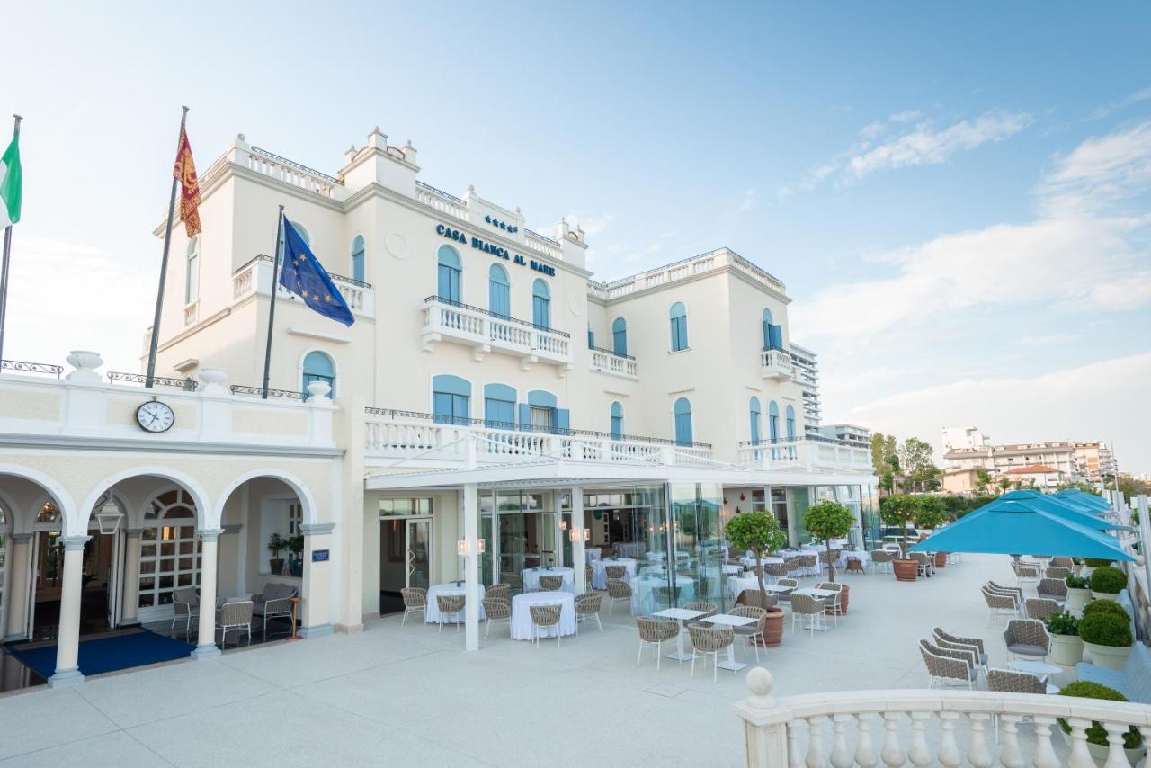 Casa Bianca Al Mare Hotel ลิโดดิเยโซโล ภายนอก รูปภาพ